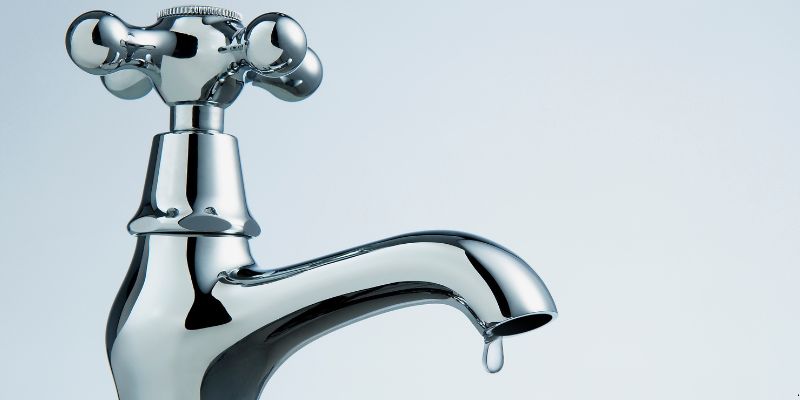 Como consertar torneira pingando em Divinópolis
